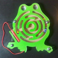 Labirint sa magnetnom olovkom - žaba